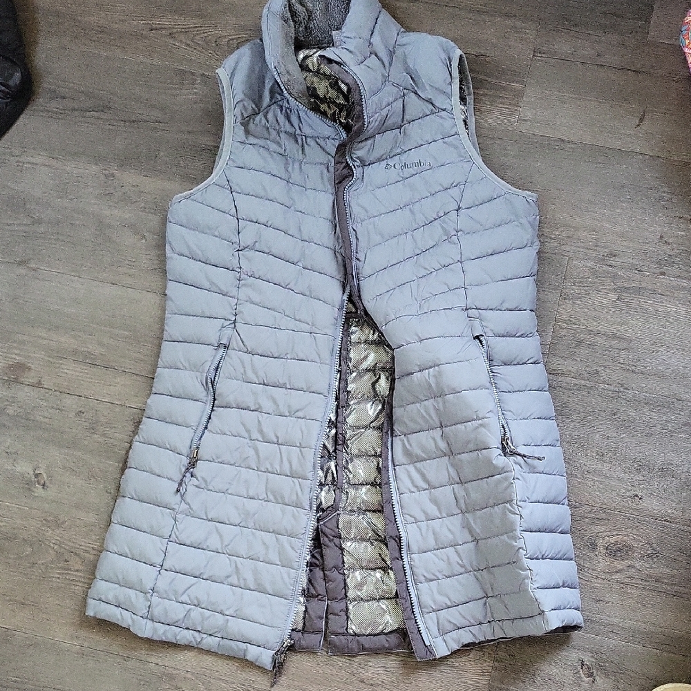 Columbia Women's Light Gray Quilted Vest